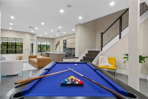 121 SW 127th Terrace Plantation FL 33325