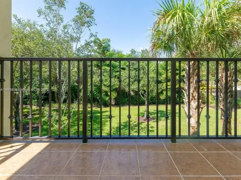 121 SW 127th Terrace Plantation FL 33325