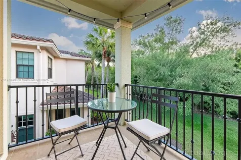 121 SW 127th Terrace Plantation FL 33325