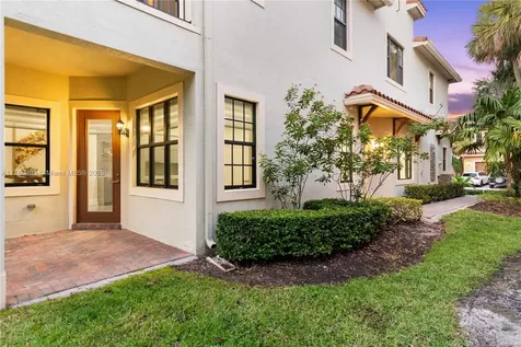 121 SW 127th Terrace Plantation FL 33325