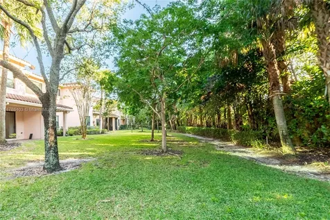 121 SW 127th Terrace Plantation FL 33325