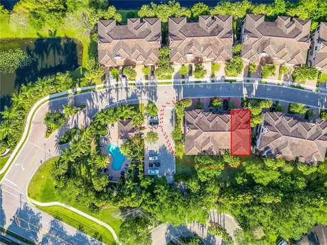 121 SW 127th Terrace Plantation FL 33325