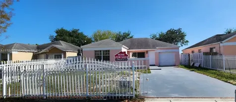 3090 NW 203rd Terrace Miami Gardens FL 33056