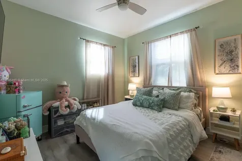 102 NE 23rd Terrace Homestead FL 33033