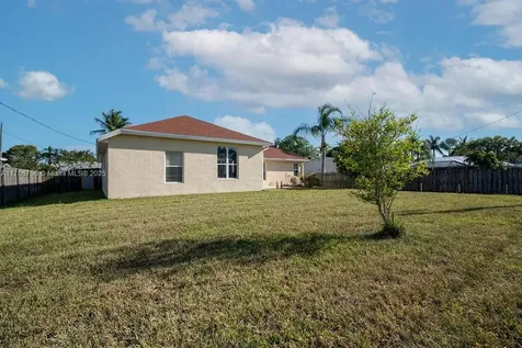 313 SE Husted Terrace Port St. Lucie FL 34983