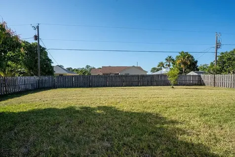 313 SE Husted Terrace Port St. Lucie FL 34983