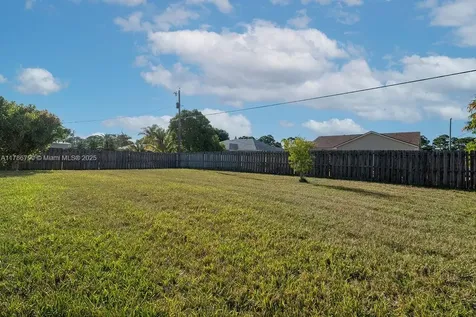313 SE Husted Terrace Port St. Lucie FL 34983