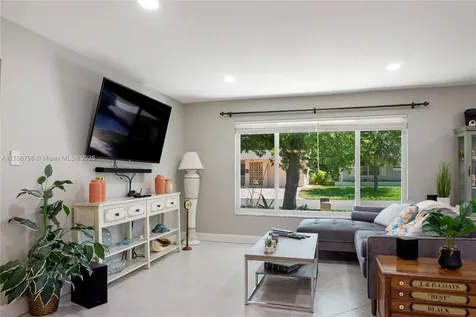 7201 NW 57th Court Tamarac FL 33321