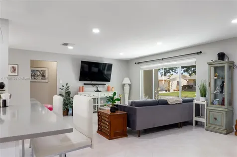7201 NW 57th Court Tamarac FL 33321