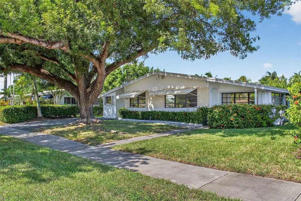 1163 Johnson Street Hollywood FL 33019