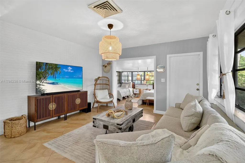 1163 Johnson Street Hollywood FL 33019