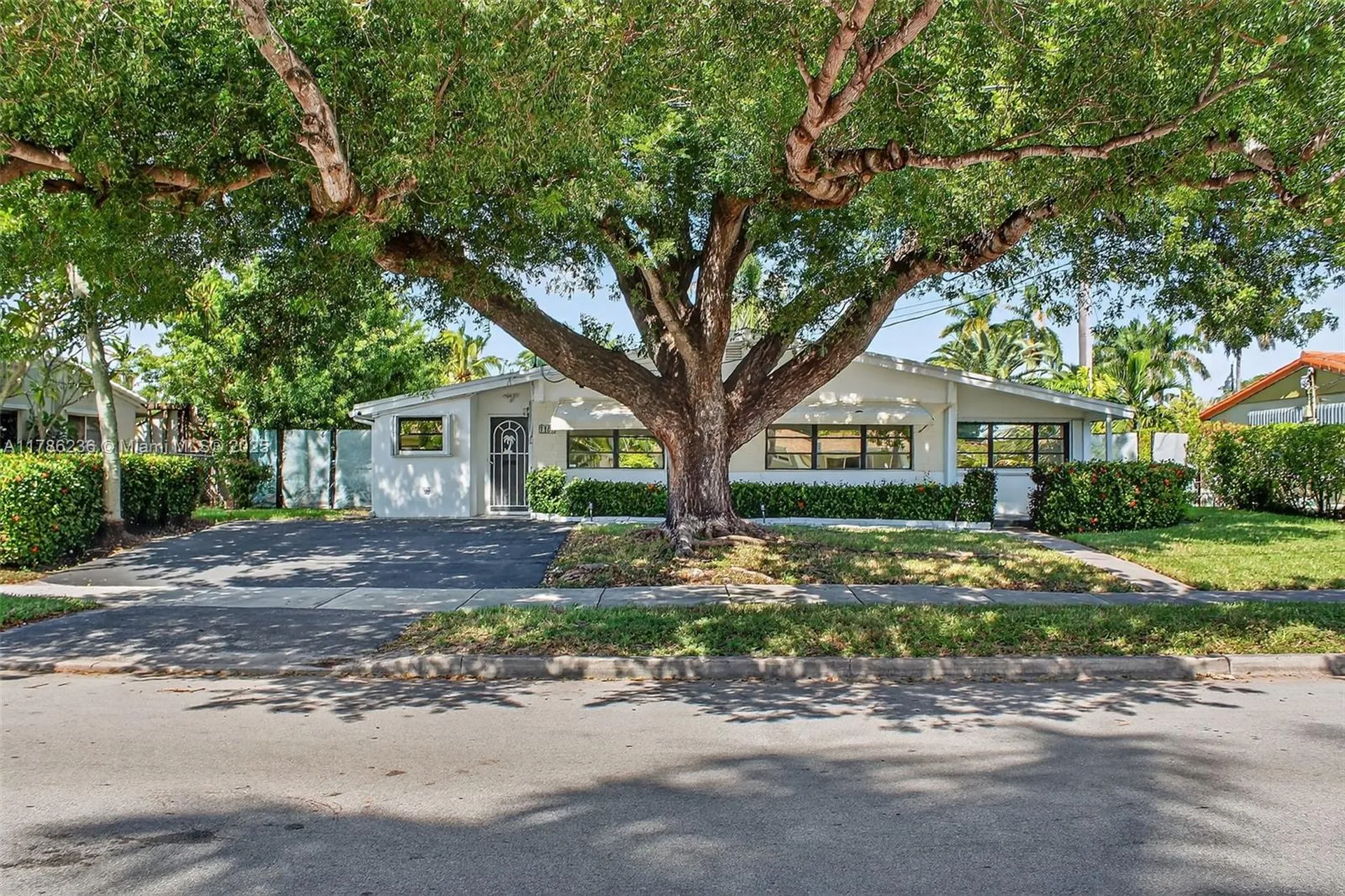 1163 Johnson Street Hollywood FL 33019