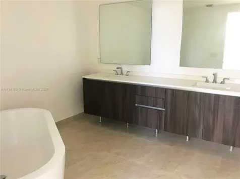 488 NE 18th Street Miami FL 33132