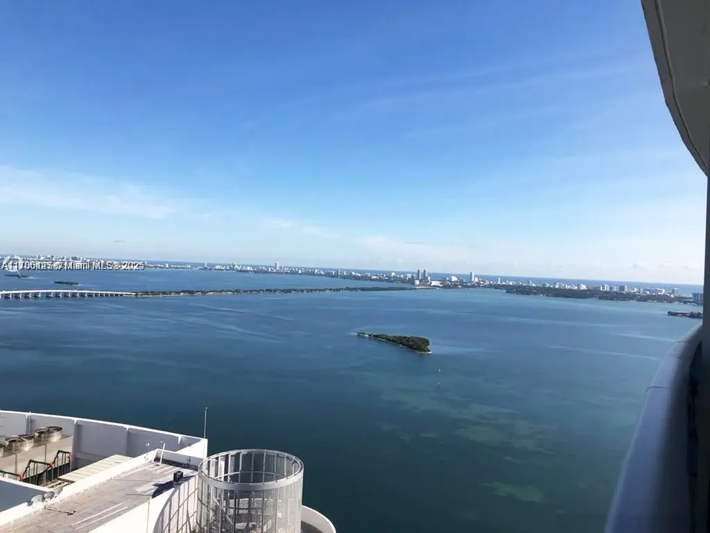488 NE 18th Street Miami FL 33132