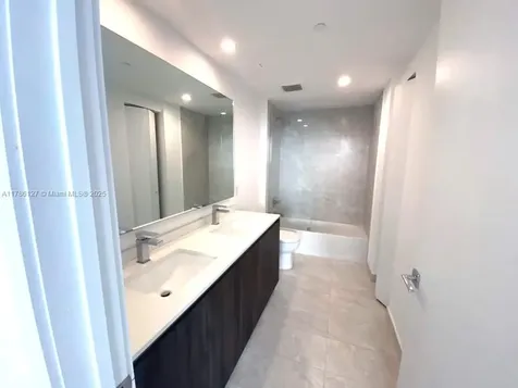 488 NE 18th Street Miami FL 33132