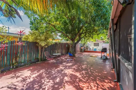 5801 W 2nd Court Hialeah FL 33012