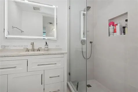 5055 Collins Avenue Miami Beach FL 33140