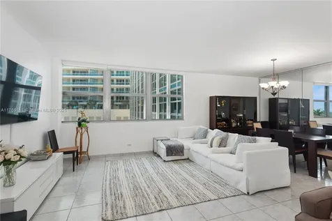 5055 Collins Avenue Miami Beach FL 33140