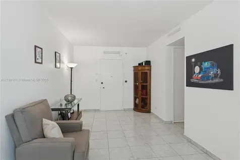 5055 Collins Avenue Miami Beach FL 33140