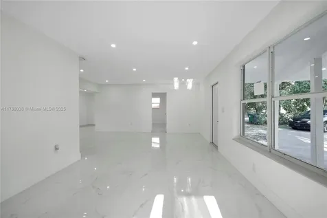 335 NE 161st Street Miami FL 33162