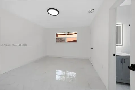 335 NE 161st Street Miami FL 33162