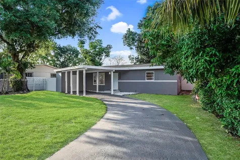 335 NE 161st Street Miami FL 33162