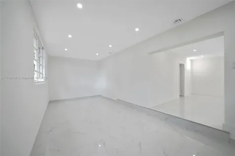 335 NE 161st Street Miami FL 33162
