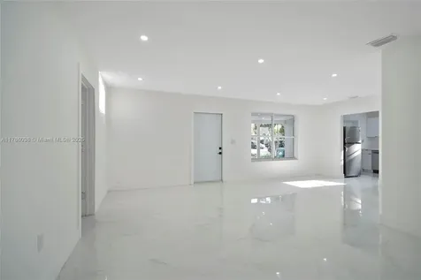 335 NE 161st Street Miami FL 33162