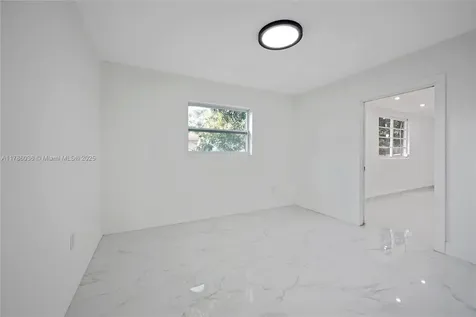 335 NE 161st Street Miami FL 33162