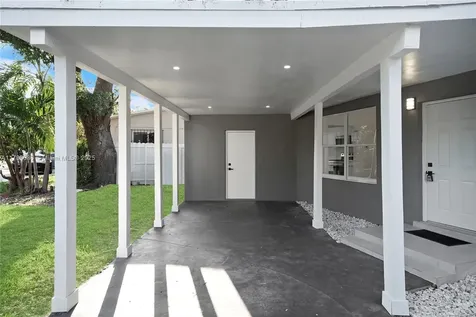 335 NE 161st Street Miami FL 33162