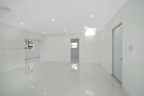 335 NE 161st Street Miami FL 33162