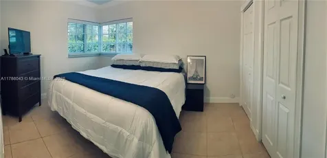 1601 N 73rd Terrace Hollywood FL 33024