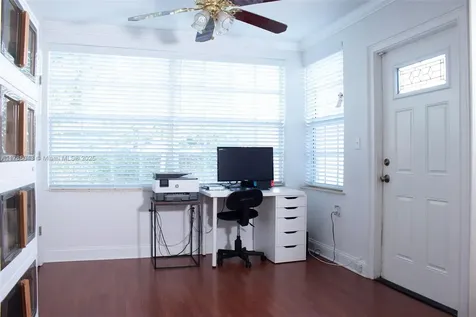 1601 N 73rd Terrace Hollywood FL 33024