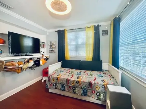 1601 N 73rd Terrace Hollywood FL 33024