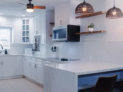 1601 N 73rd Terrace Hollywood FL 33024