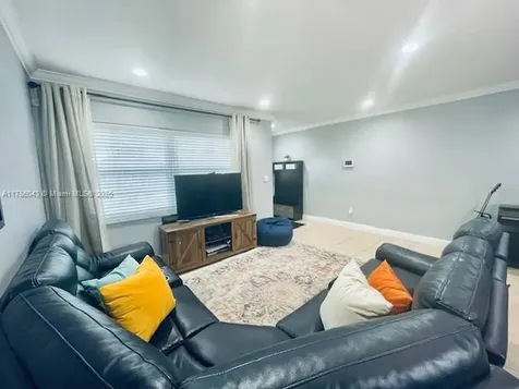 1601 N 73rd Terrace Hollywood FL 33024