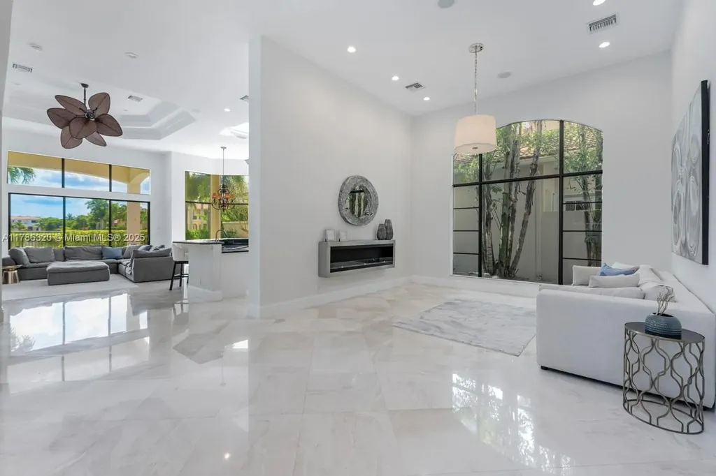 17937 Villa Club Way Boca Raton FL 33496