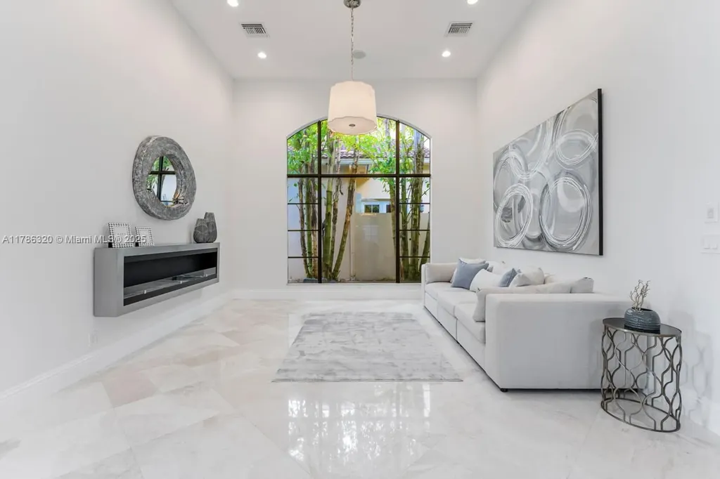 17937 Villa Club Way Boca Raton FL 33496