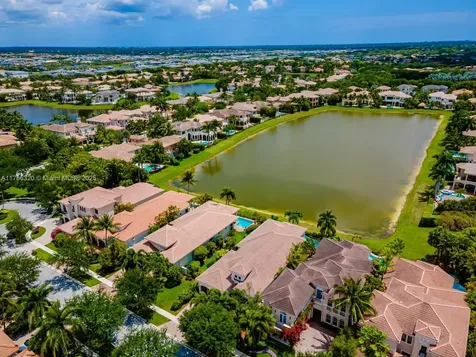 17937 Villa Club Way Boca Raton FL 33496