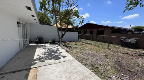 15014 SW 113th Place Miami FL 33176