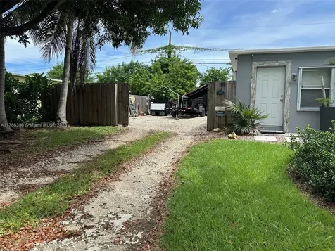 29035 Maine Road Homestead FL 33033