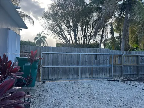 29035 Maine Road Homestead FL 33033