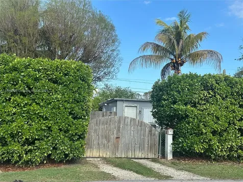 29035 Maine Road Homestead FL 33033