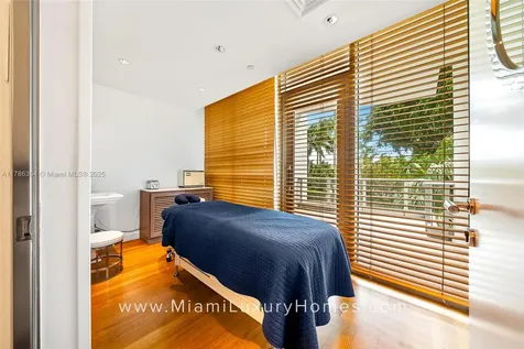 2627 S Bayshore Drive Coconut Grove FL 33133