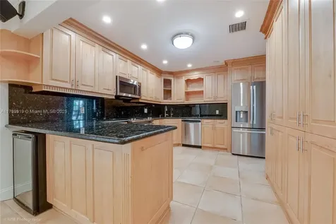 9600 SW 77th Street Miami FL 33173