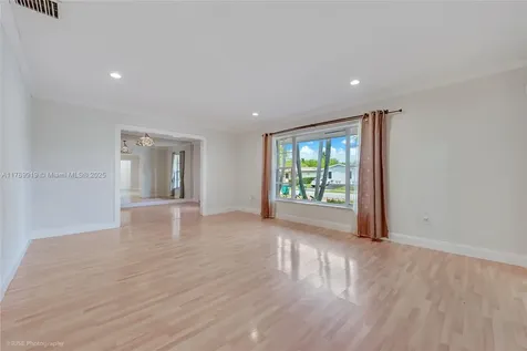 9600 SW 77th Street Miami FL 33173