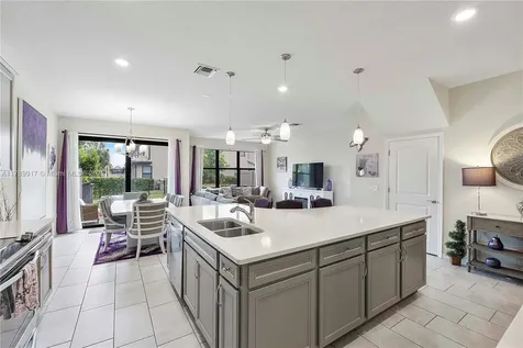 4852 San Fratello Circle Lake Worth FL 33467