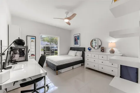 14916 SW 139th Place Miami FL 33186