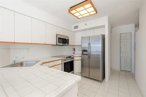3530 Mystic Pointe Drive Aventura FL 33180