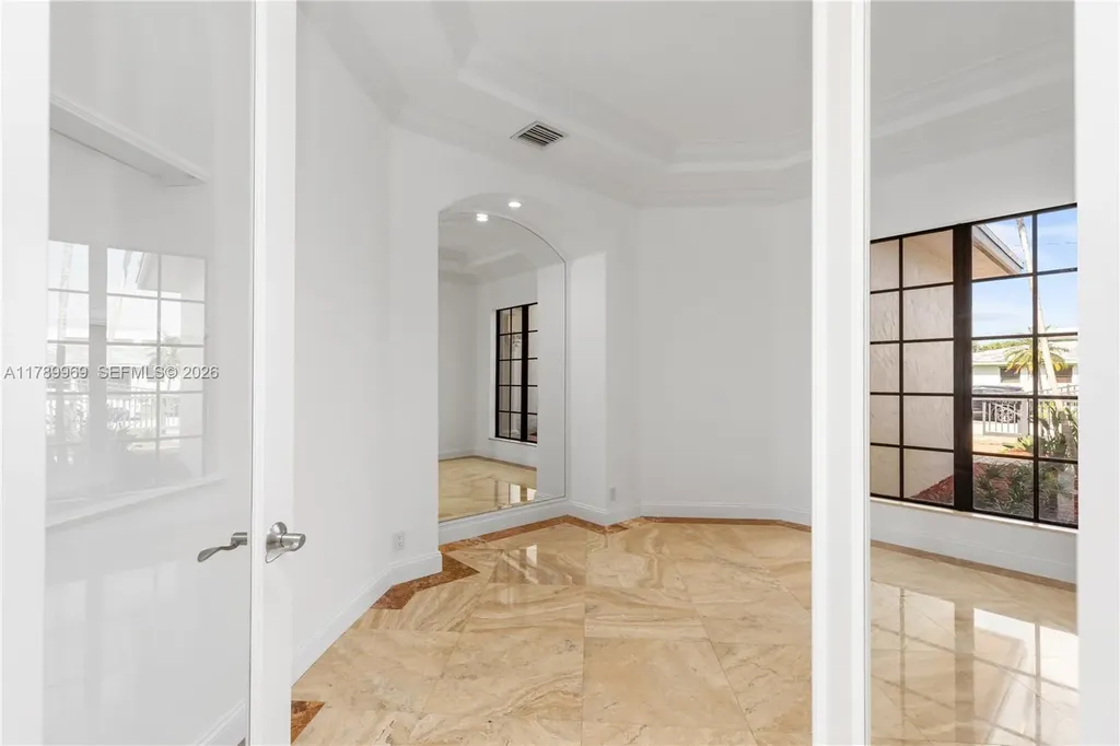 260 NE Wavecrest Court Boca Raton FL 33432